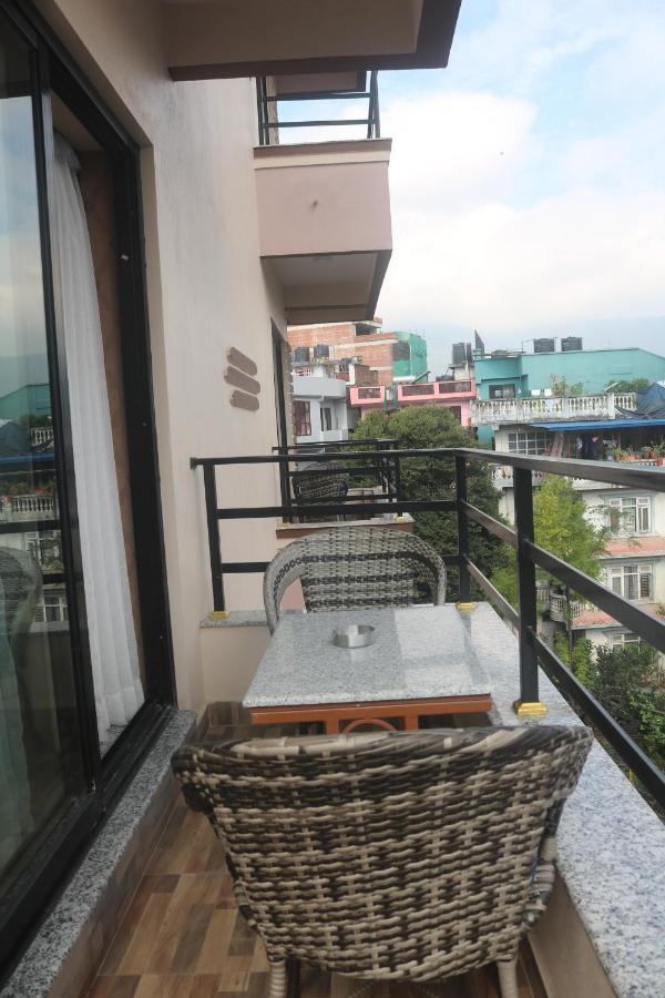Hotel Family Ties Pvt. Ltd. Kathmandu Buitenkant foto